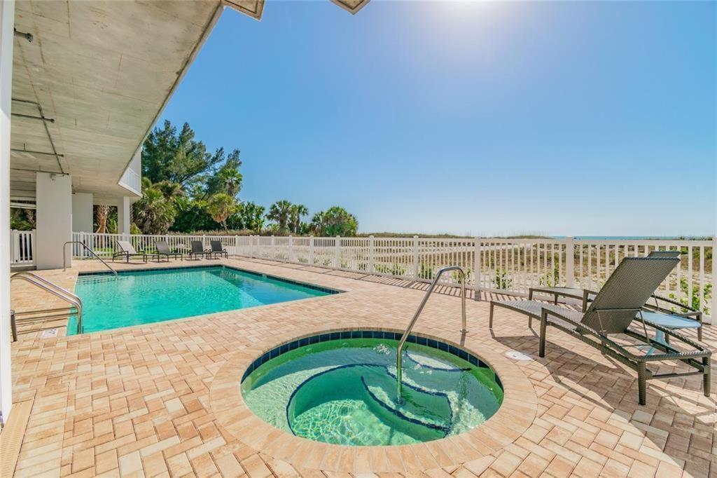 Villa Oceana 202 West St. Pete Beach Exterior foto