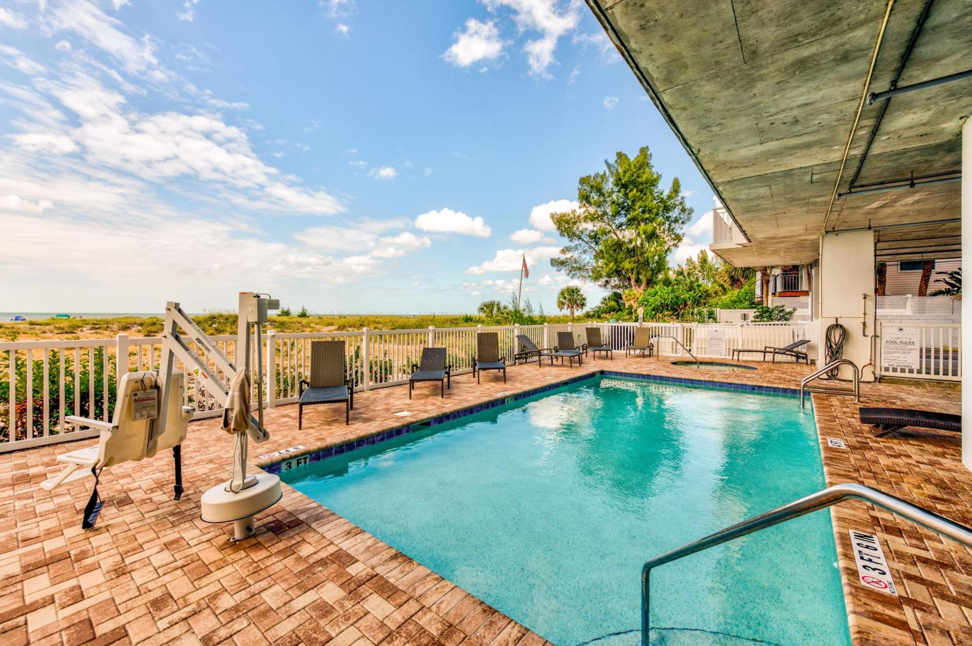 Villa Oceana 202 West St. Pete Beach Exterior foto